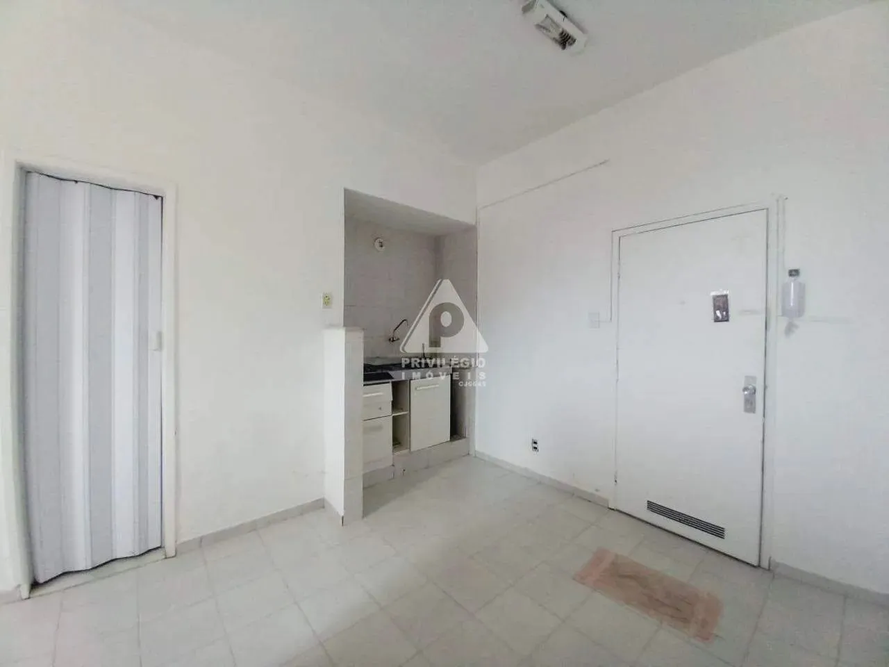 Studio / Conjugado à venda em Laranjeiras com vista para o Pão de Açúcar