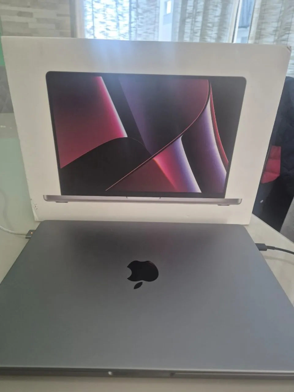 MAC BOOK