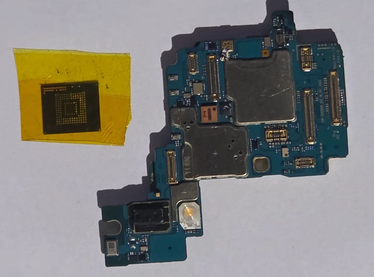 Placa Mãe Samsung S24 Ultra ( SEM A MEMÓRIA DE 512GB ) - Peça de Reposição