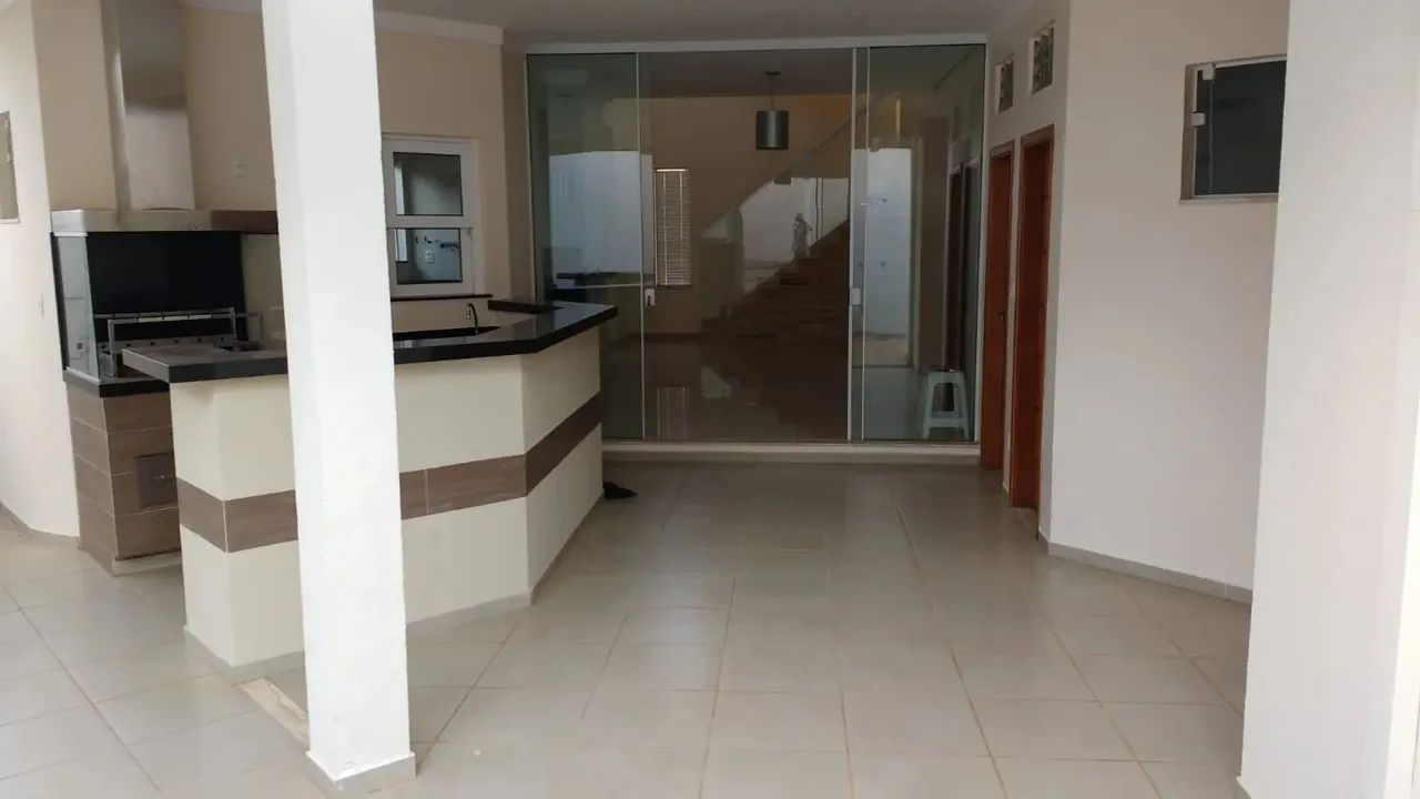Sobrado para venda possui 200 metros quadrados com 3 quartos em Residencial Sauípe - Bauru - Foto 3