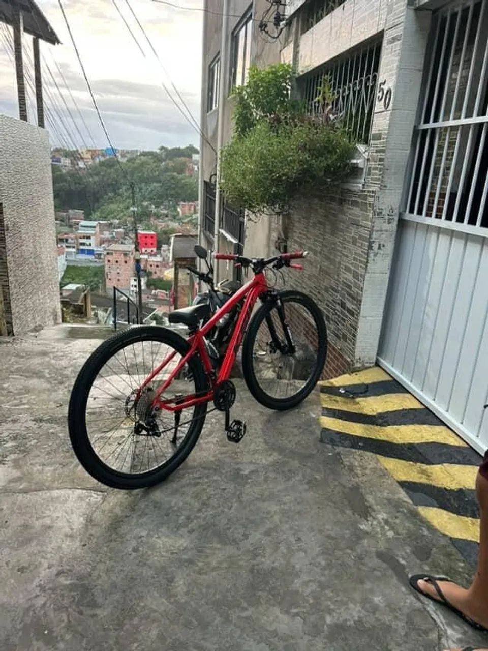 Bicicleta ksw(OLHE A DISCRIÇÃO TEM FALANDO TUDO)pronto pro grau ou pedaladas intensas  - Foto 2