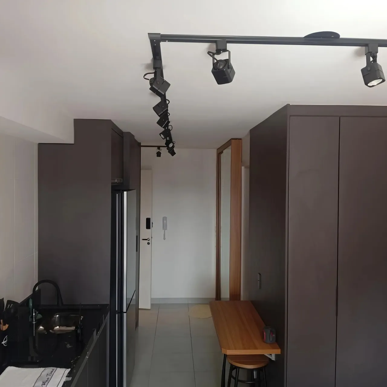 Belíssimo Studio Totalmente mobiliado e decorado Para Locação condomínio Viva Benx Estilo