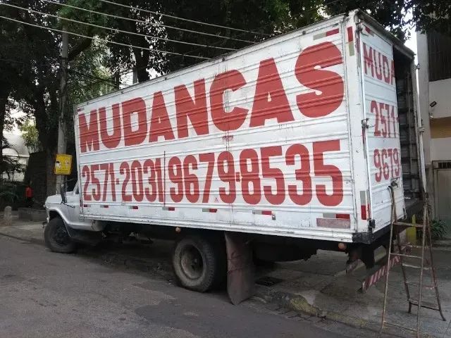 MUDANCAS e FRETES RJ -21- * - 2571-2031