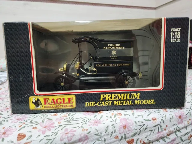 Ford model T miniatura da EAGLE 1:18 - POLICE