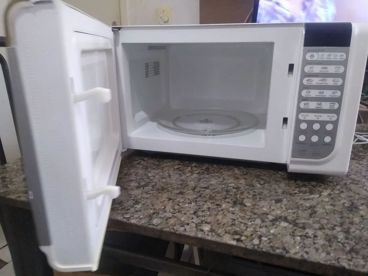 Microondas Eletrolux 23 litros, garantia de 3 meses  - Foto 5