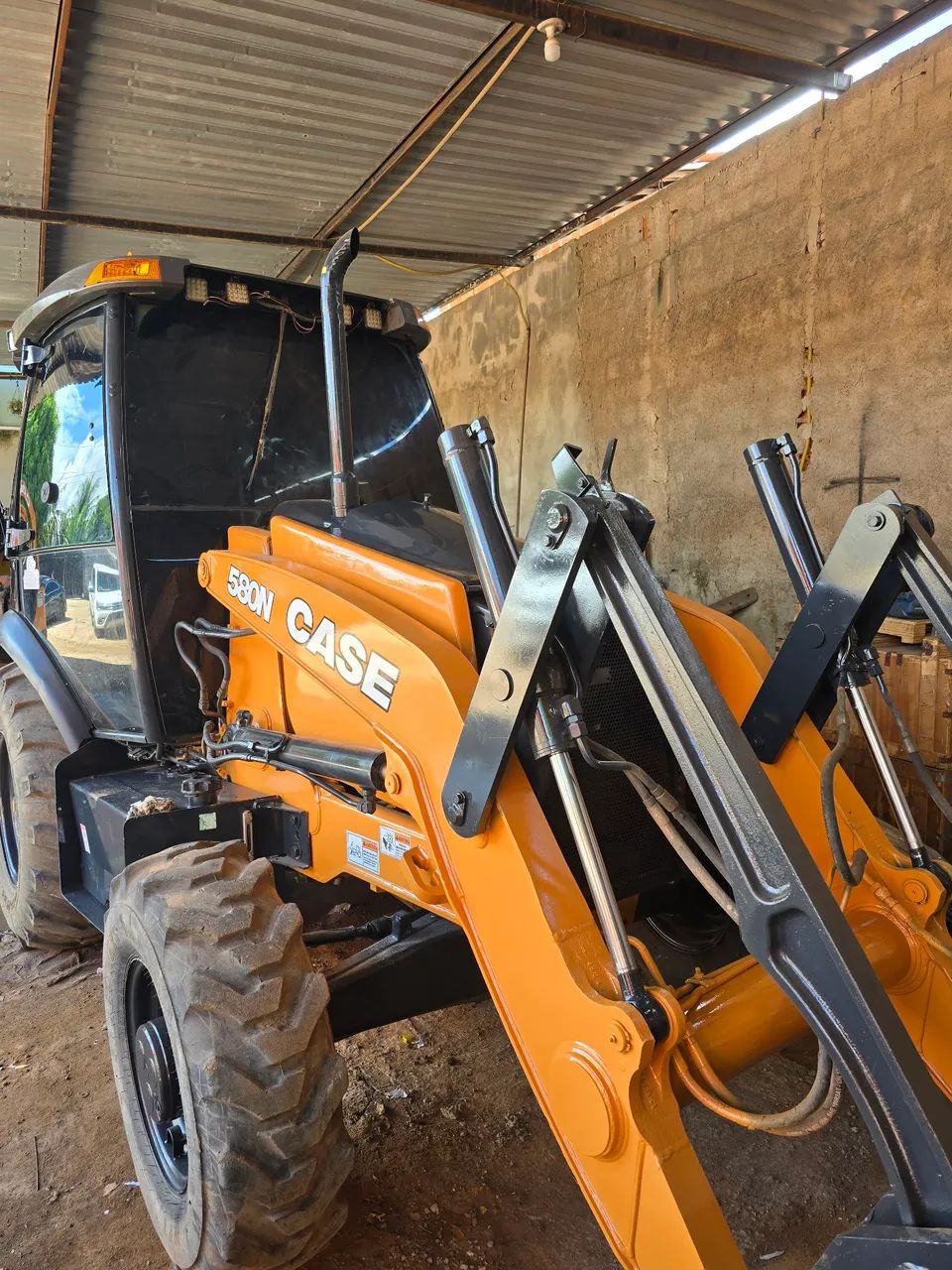 Retroescavadeira CASE 580n - Excelente Estado! - Foto 2
