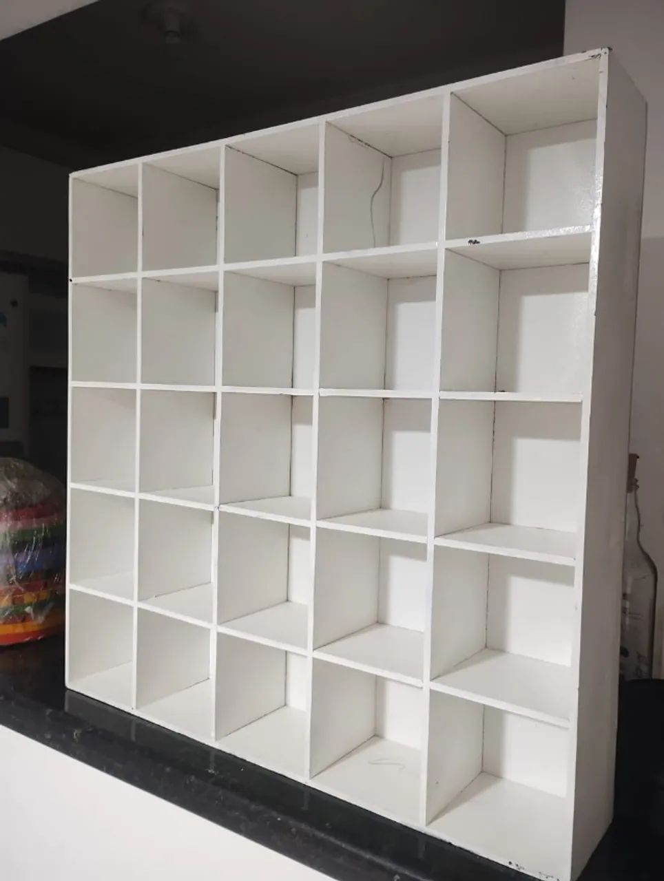 Armário Colmeia MDF Branco - Organização com Estilo e Praticidade! 