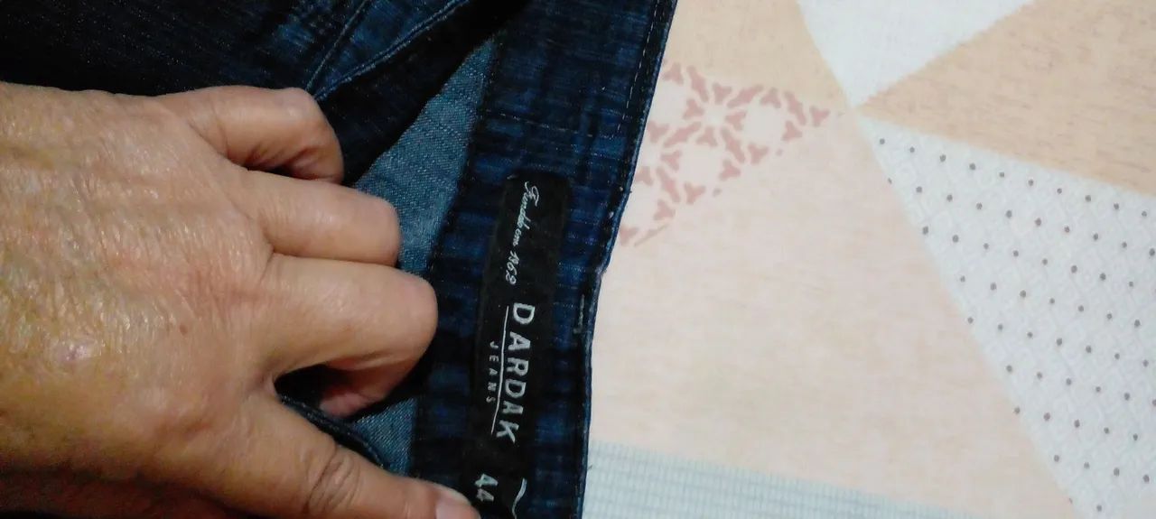 Calça jeans laycra semi nova n 44 - Foto 3