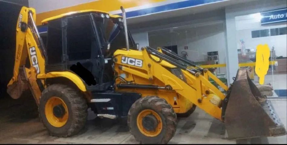 retroescavadeira jcb 2015 4X4 cabinada - Foto 4