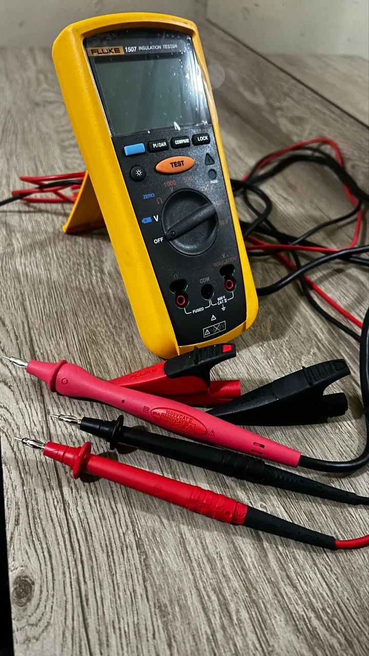 Multímetro e megometro64310776168833121