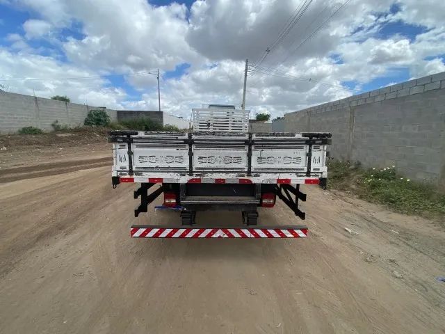 Carroceria para Caminhao 3/4 ou Toco  - Foto 2