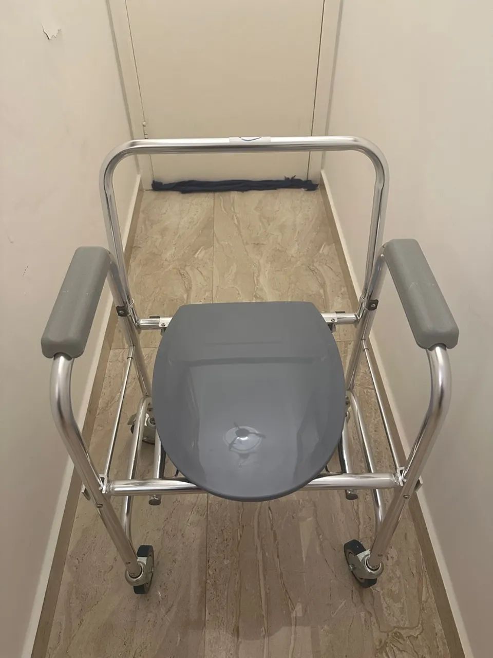 Cadeira de banho higiênica Mobil - Foto 5