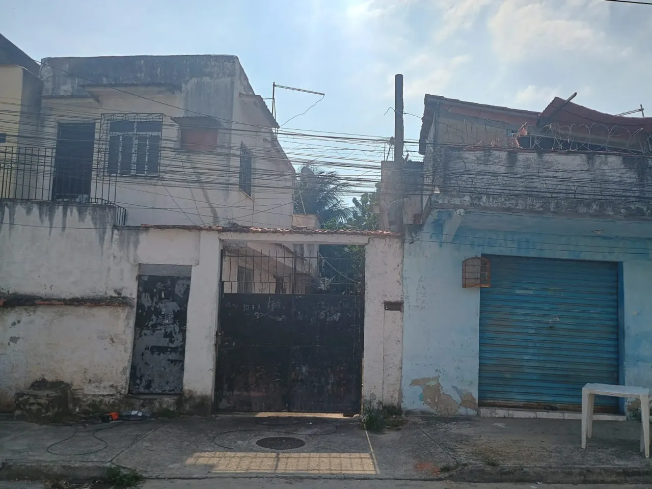 Sepetiba 1 LOJA 6 casas e 2 kitnets  tudo R$ 145 000.00 bom para investidores ou pousada