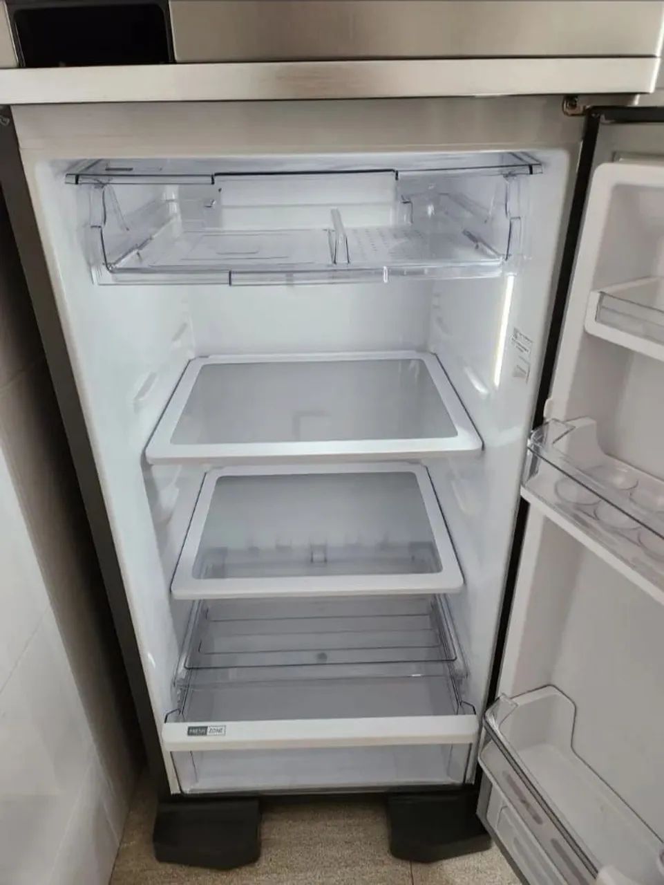 EXCELENTE OPORTUNIDADE GELADEIRA BRASTEMP INOX PAINEL DIGITAL SEMINOVA  - Foto 4