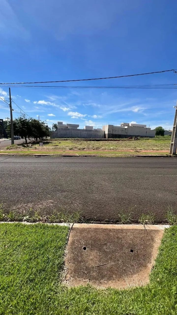 Terreno comercial no Jardim Munique Maringá