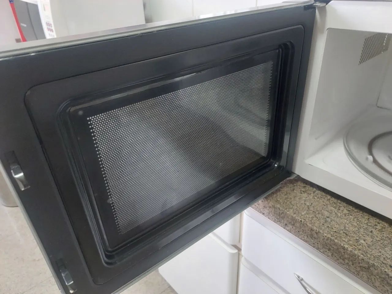 MICROONDAS ELECTROLUX 31 LITROS  - Foto 4