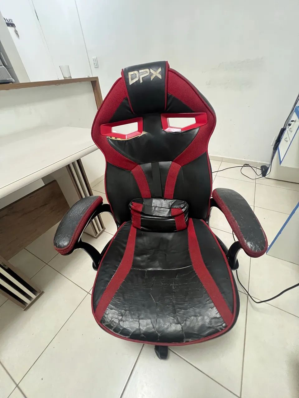 Cadeira gamer DPX - preta e vermelha  - Foto 3