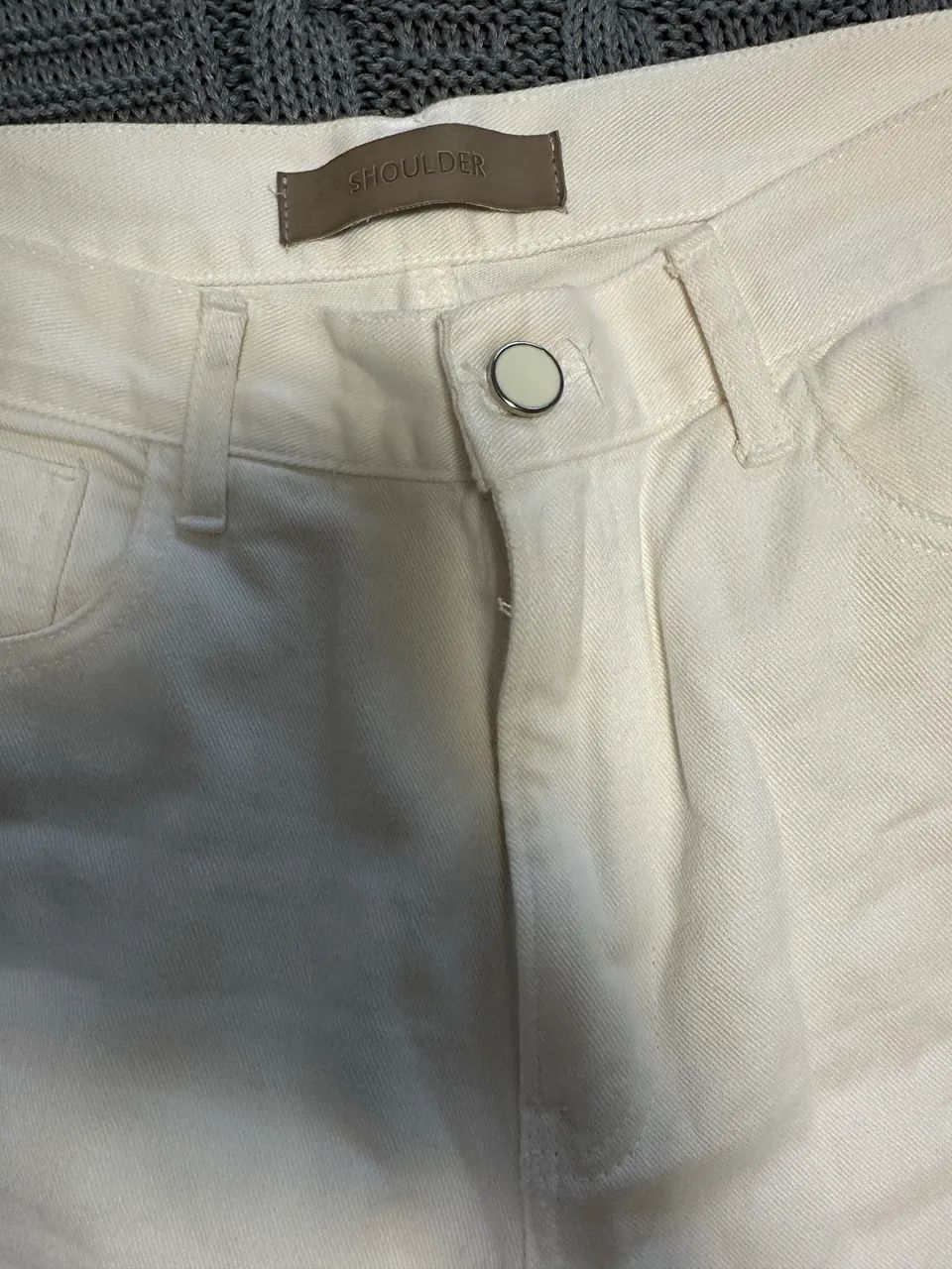 Calça brim reta shoulder tamanho 40 com cinto  - Foto 4