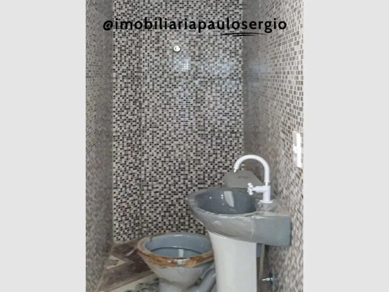 PRÉDIO À VENDA  Residencial e Comercial  4 Aptos e 4 Lojas - Foto 3