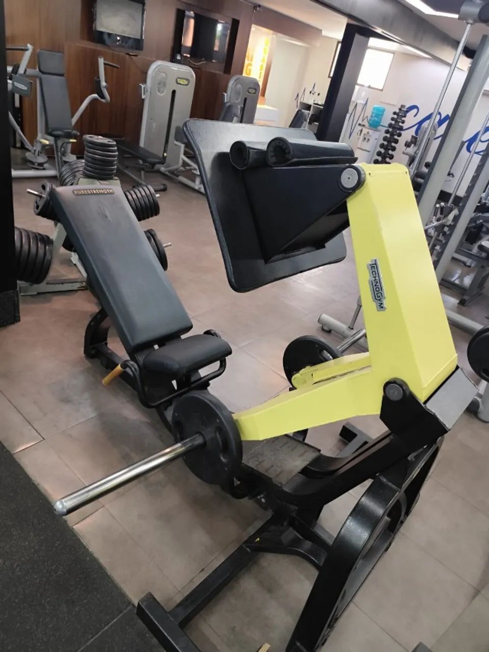 Vendo Leg press 45° - Techonogym  - Foto 2