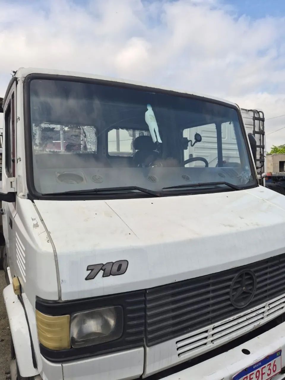 MB 710 ano 2001
