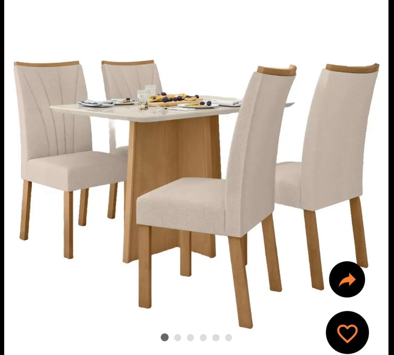 Mesa com 4 cadeiras 