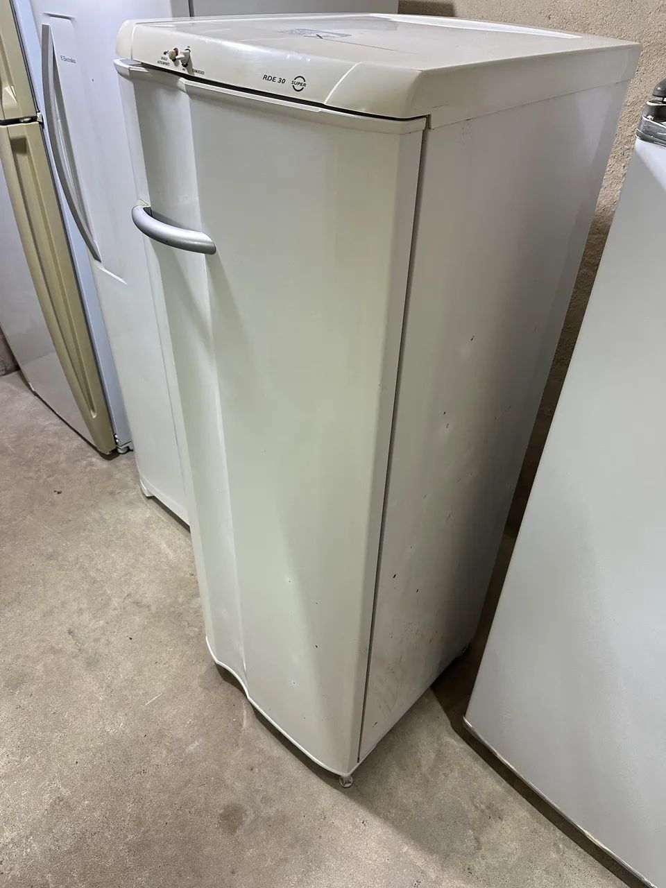 Geladeira Eletrolux 280 litros. - Foto 2