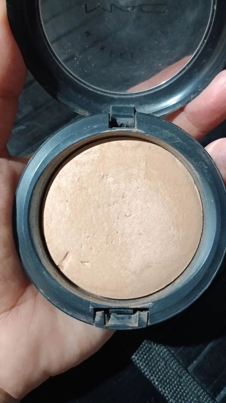 Po minelalize skinfinish natural medium da mac  - Foto 4