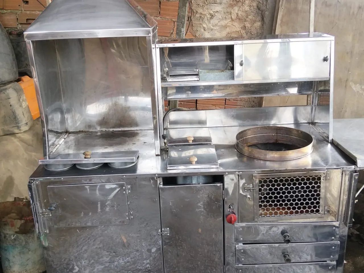 Vendo carrinho de hot dog e churrasco  - Foto 2