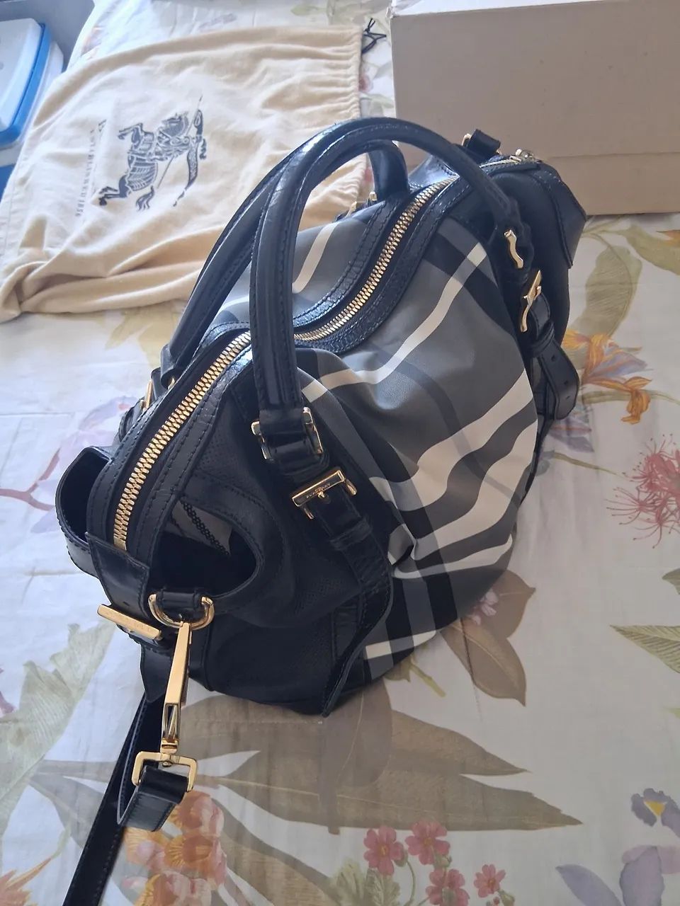 Bolsa de luxo Burberry - Foto 4