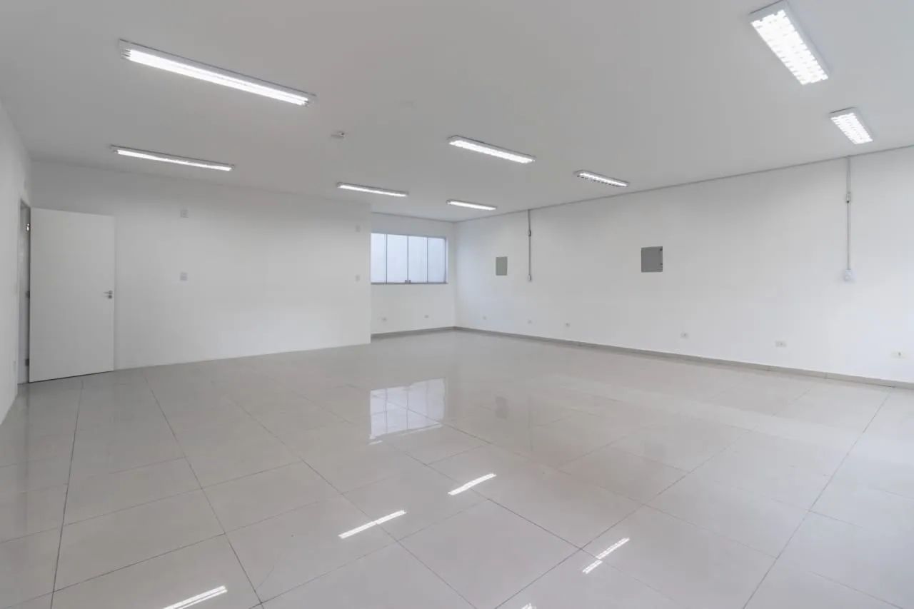 Prédio comercial na Rua dos Ferroviários, 54  700 m² - Foto 5