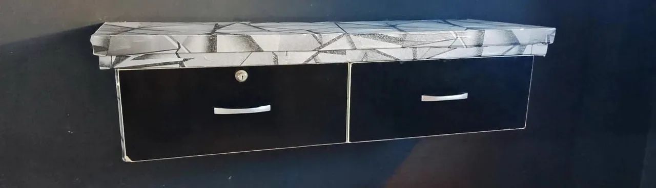 Cadeira de barbearia e bancada de barbeiro 