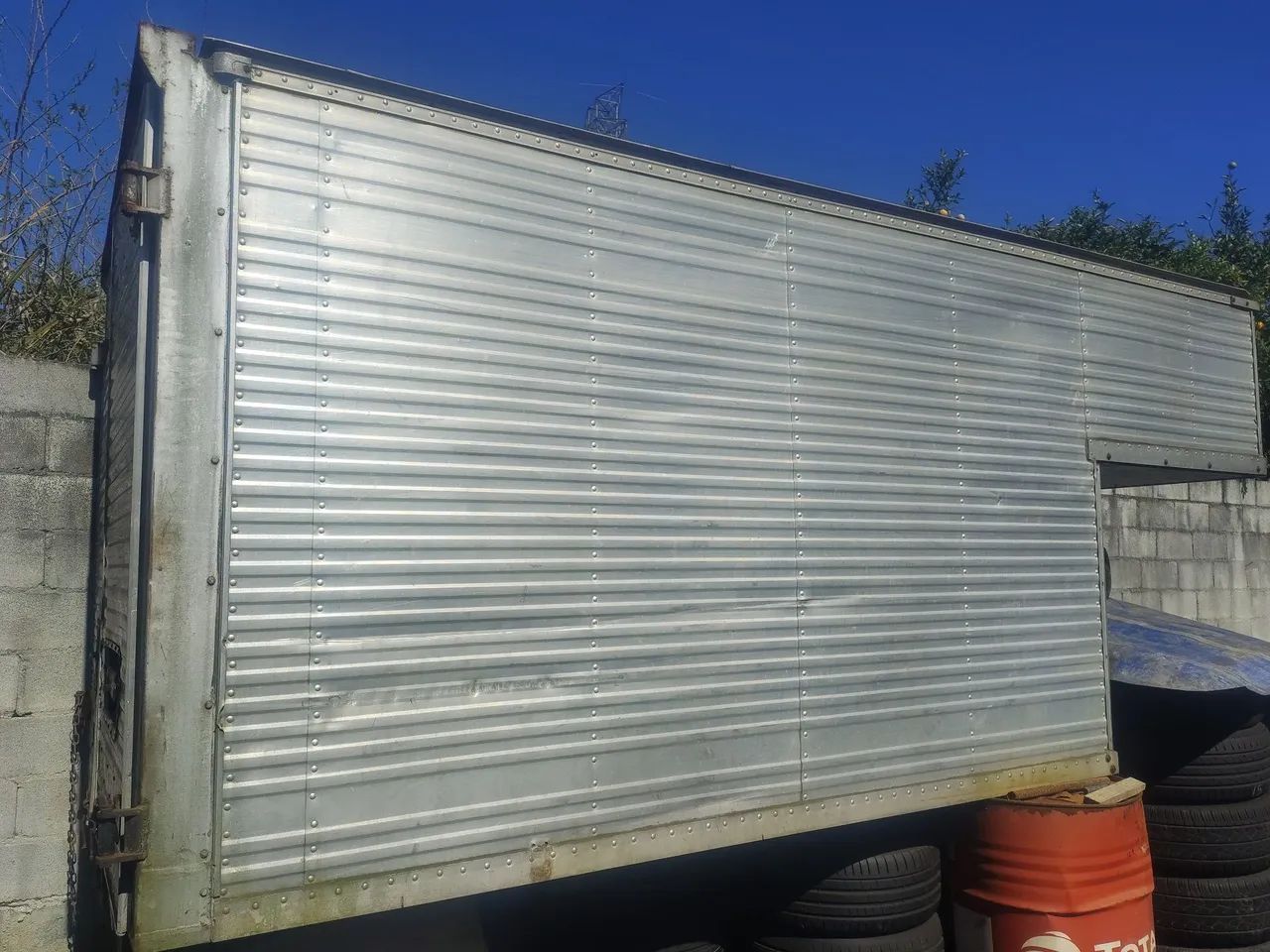 Vendo baú para kombi 