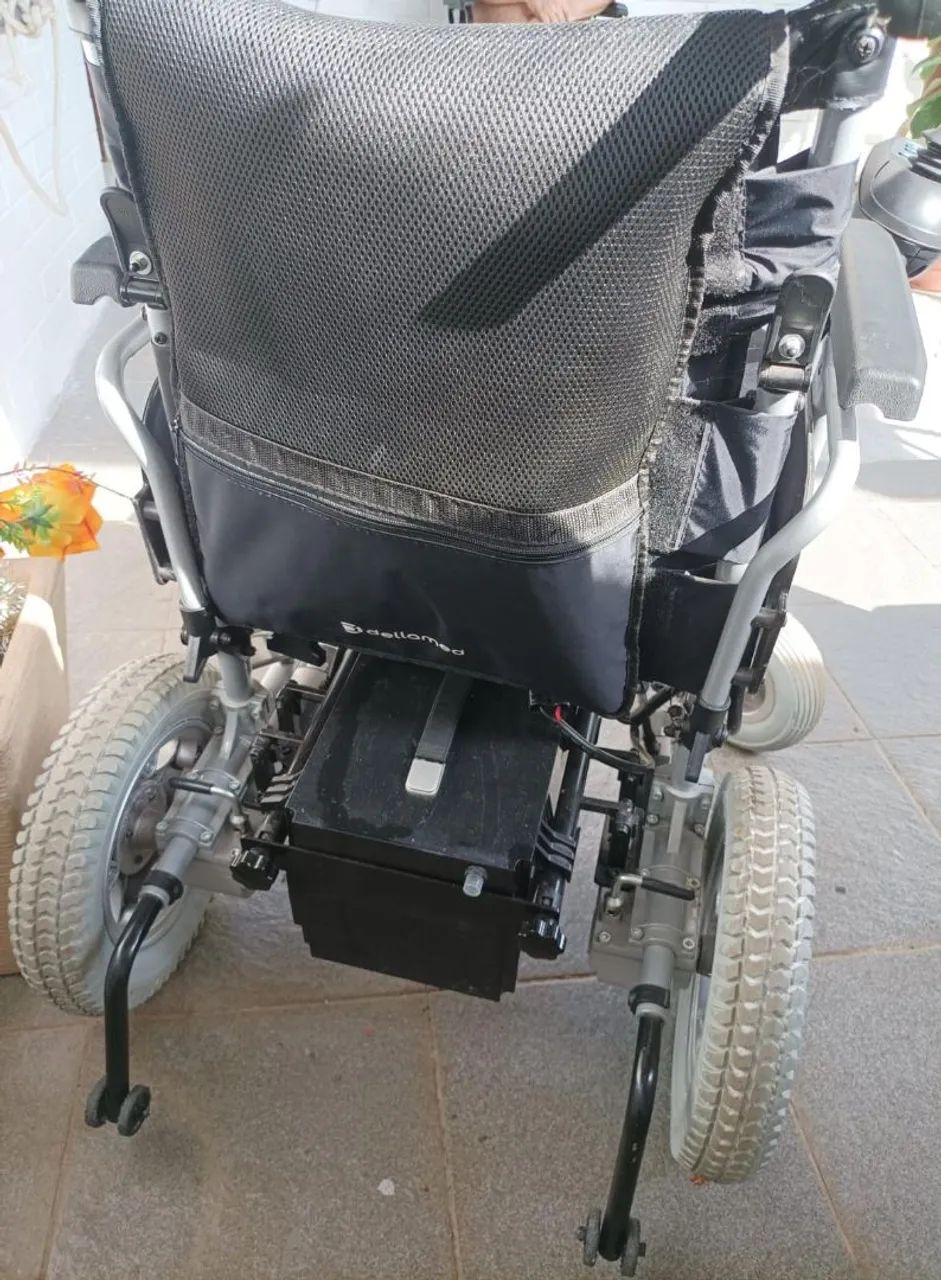 Cadeira de Rodas Completa Motorizada Delamed D1000 - Foto 4