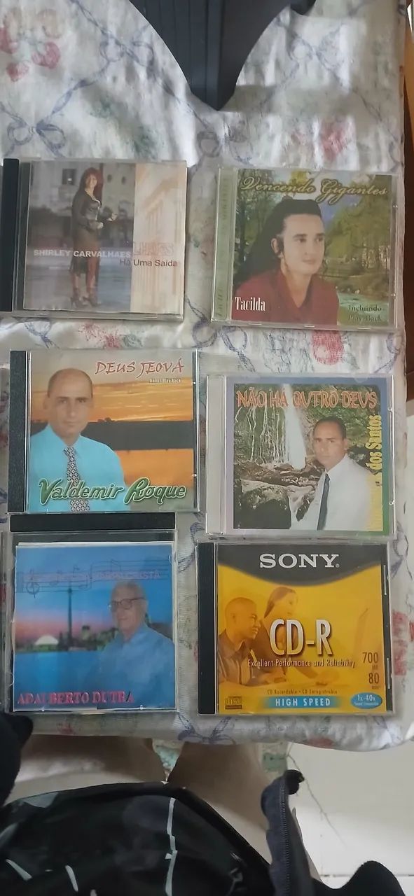 14 CDs evangélicos e porta CD - Foto 2