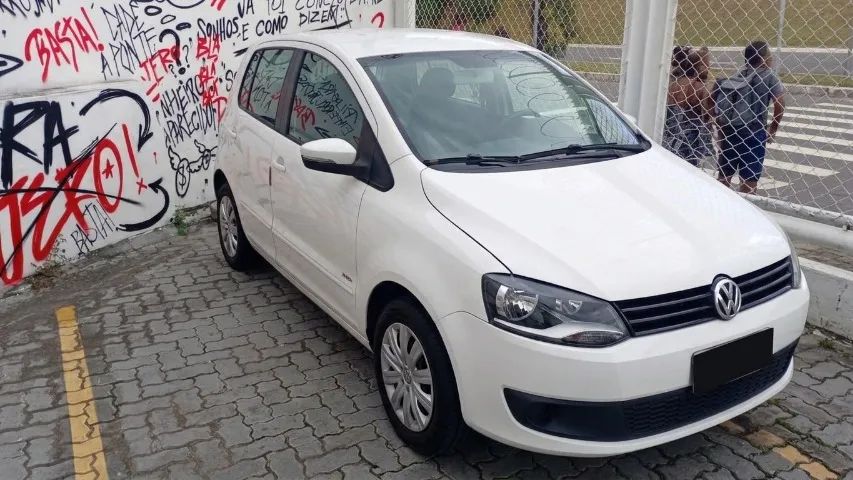 Volkswagen Fox Fox 1.0 Mi Total Flex 8V 5p 2013