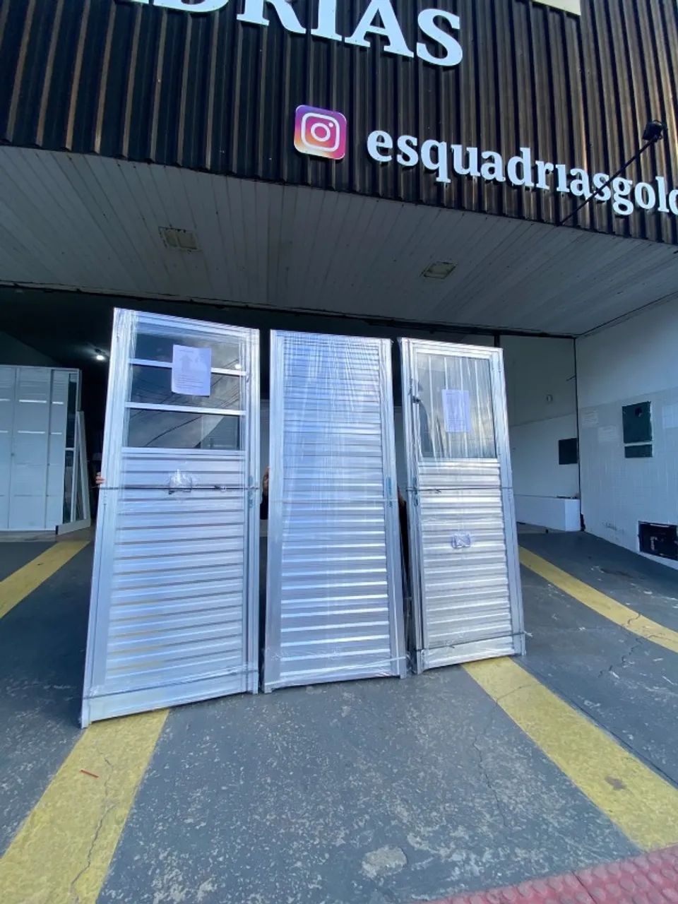 PORTAS DE ALÚMINIO 2.10X60,70 E 80CM - PROMOÇÃO ÚNICA - Foto 4