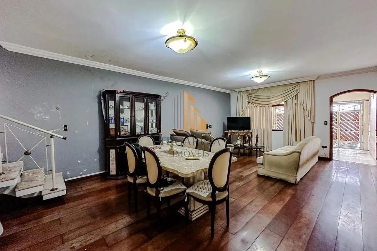 Sobrado à venda na Mooca com 3 dorms e suíte | 180m²-2 vagas