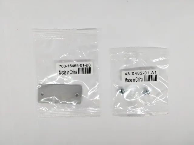 Placa Cega E Parafusos Cisco 700 16465 01 B0 - Foto 3