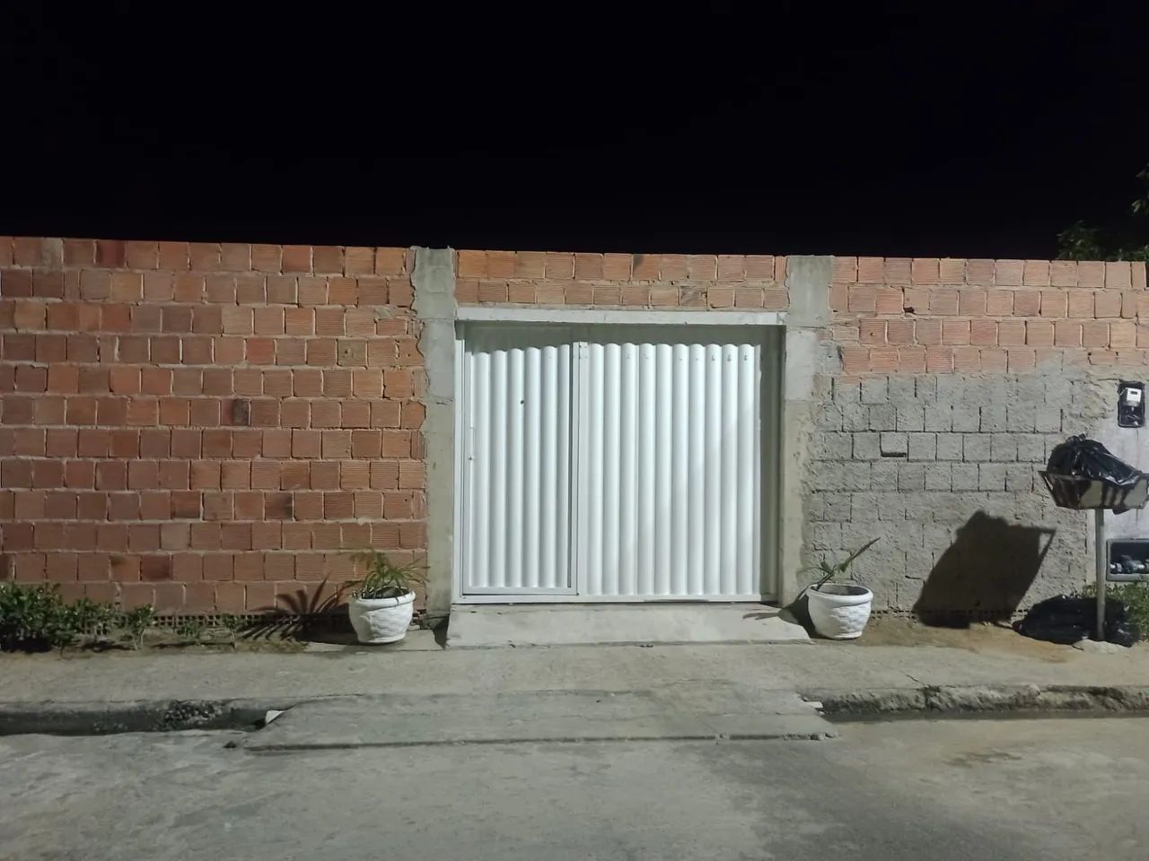 VENDO UMA CASA NO ANTÔNIO LINS E ACEITO TROCA EM OUTRA CASA EM MACEIÓ 