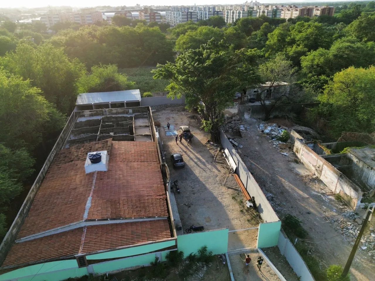 VENDO CASA COM PISCINA NO TABAPUA  - Foto 3