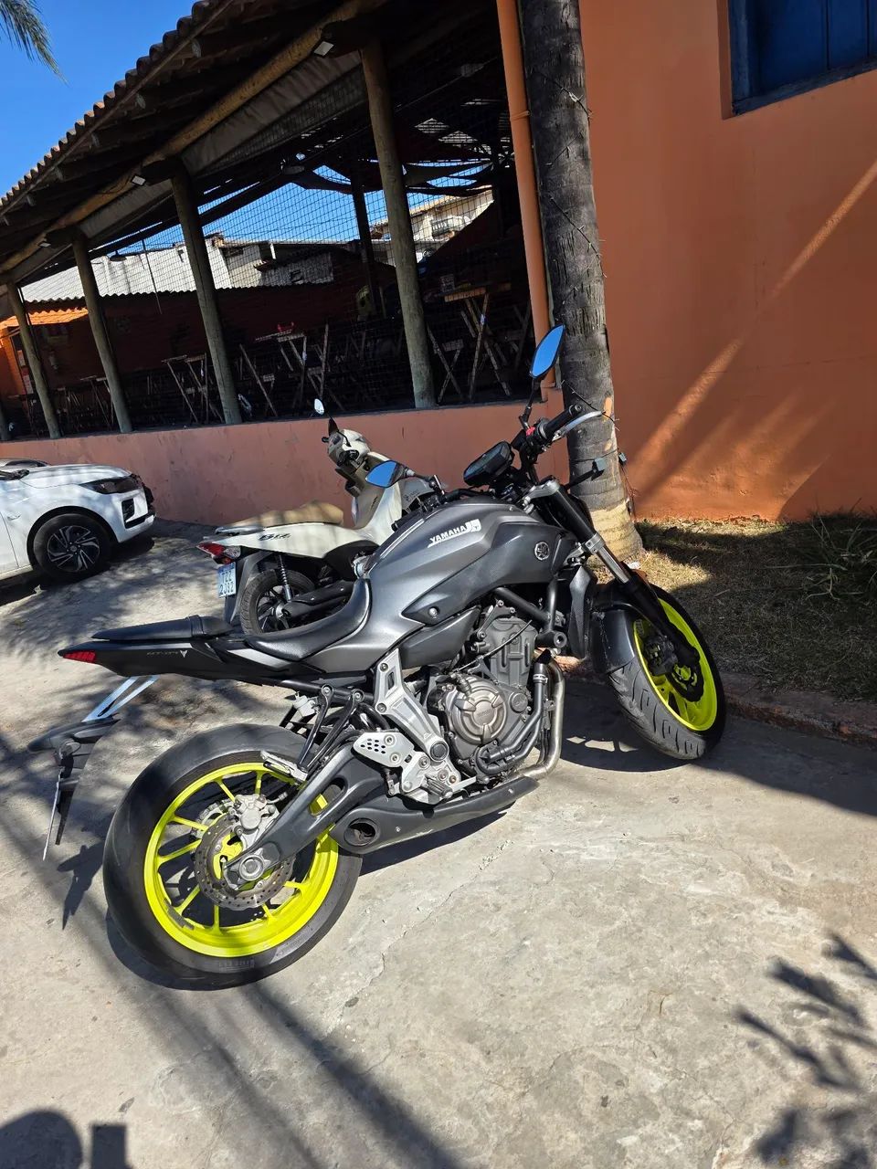 Mt07 2016 - Foto 2