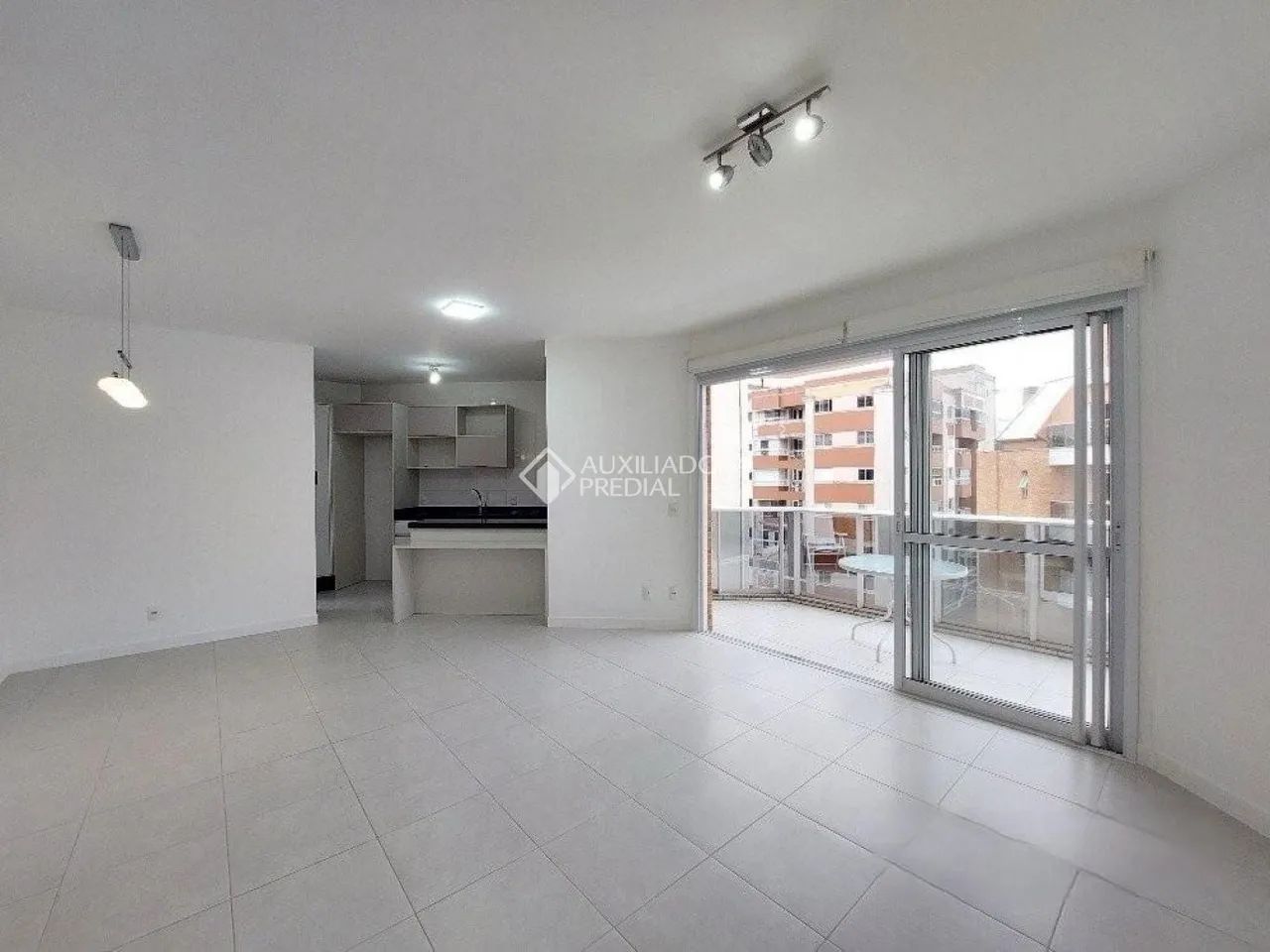 Cobertura duplex com 2 suítes à venda no Córrego Grande em Florianópolis