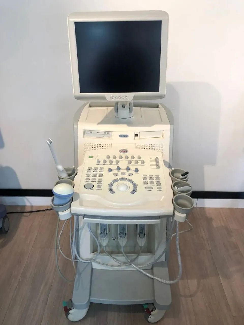 Ultrassom 3D/4D Medison Accuvix V10 excelente estado. - Foto 3
