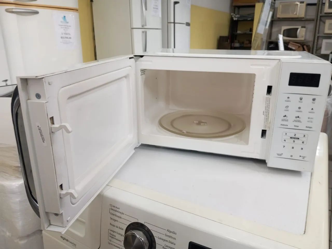 Microondas Britânia 20L 127V  - Foto 2