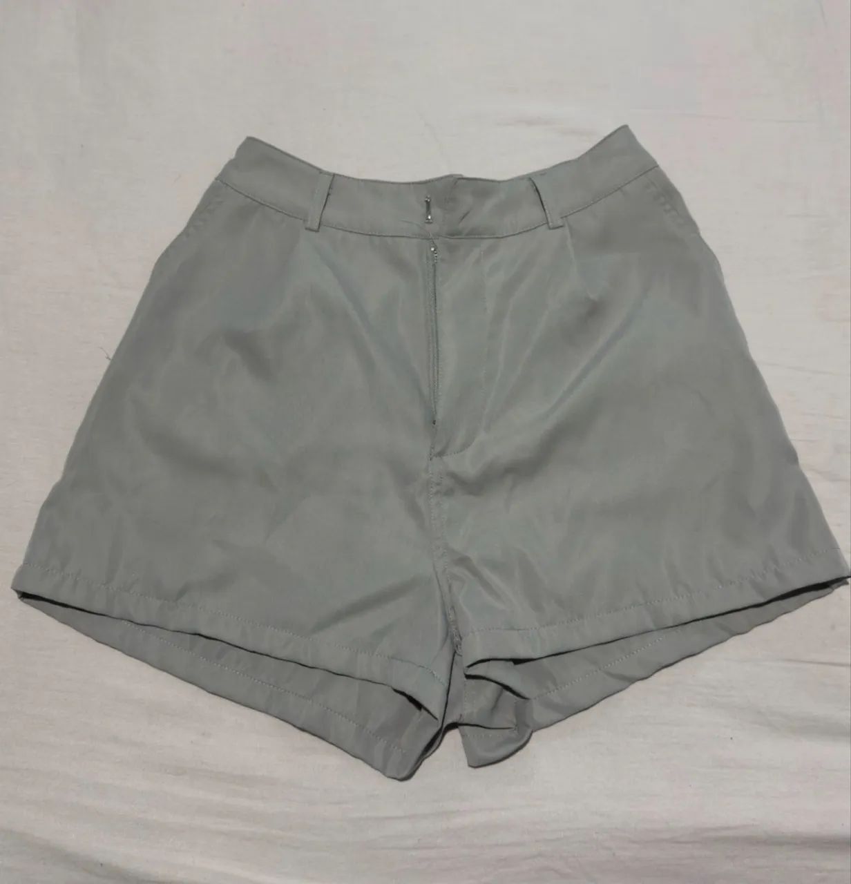 short de alfaiataria cinza
