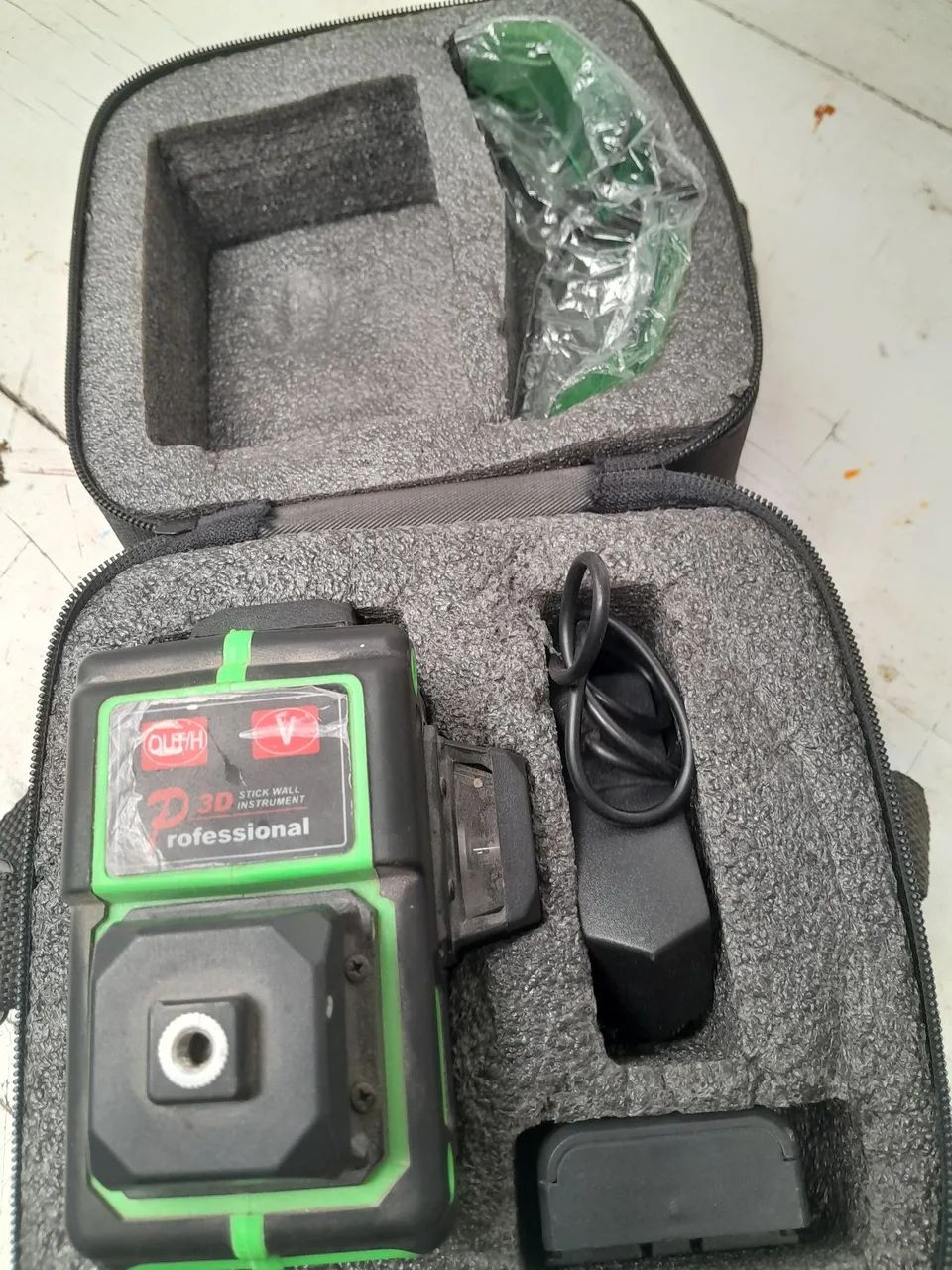 Nível a laser semi novo de 16 linhas so 300reais zap *  - Foto 3