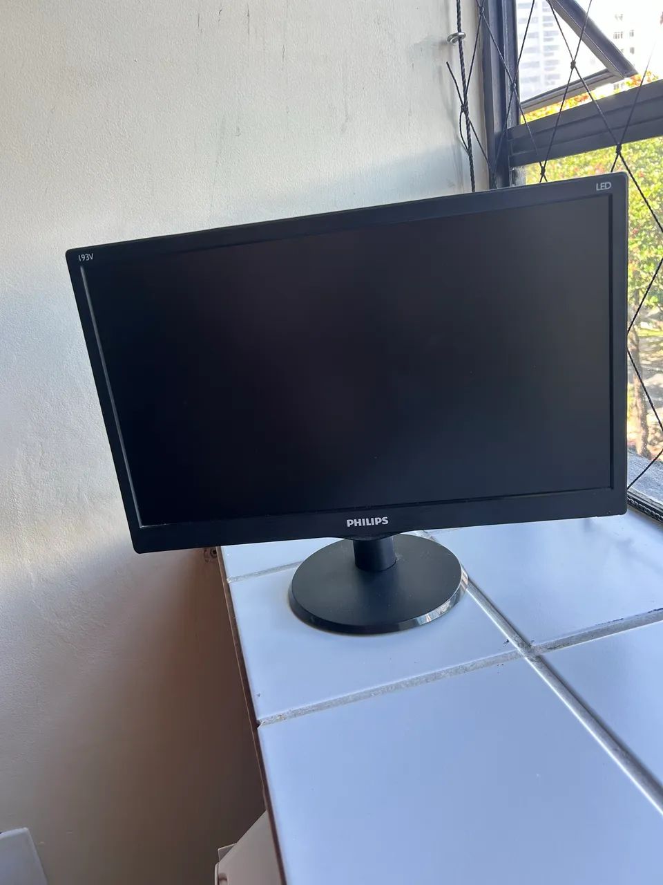 Monitor Philips LED 18,5 polegadas - HDMI/VGA - Modelo 193V5LHSB2  - Foto 5