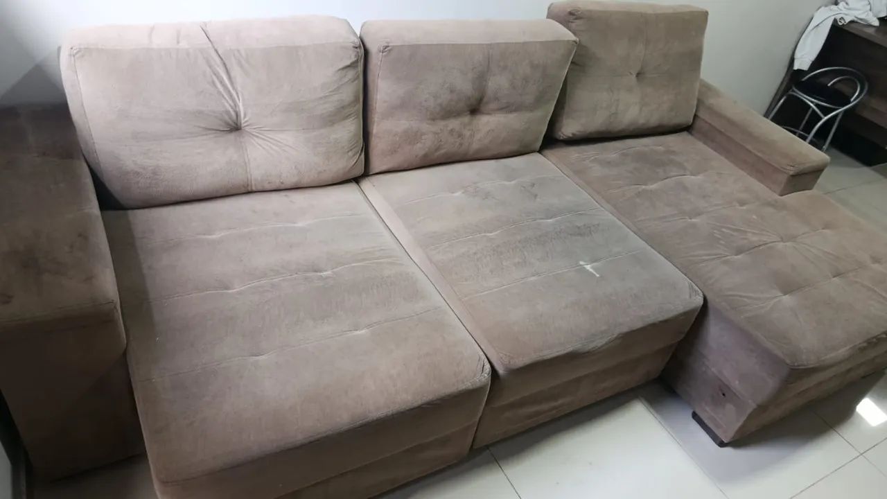 Sofá retrátil com chaise
