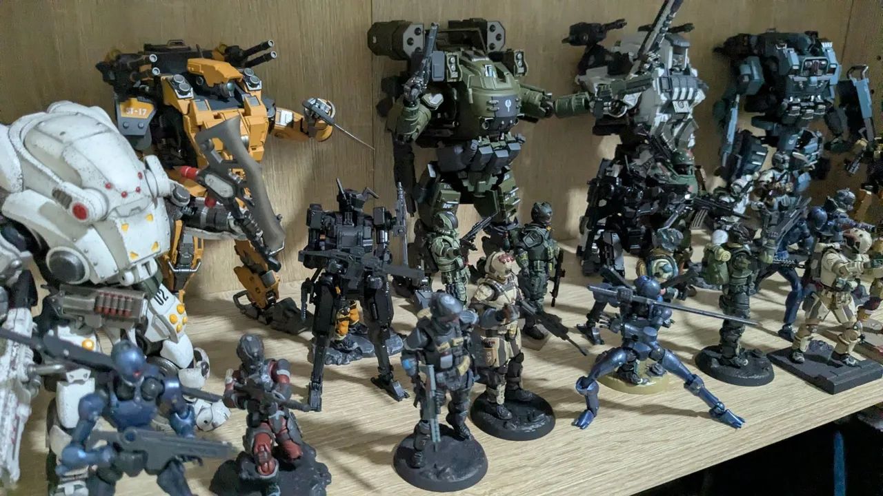 Lote Figuras de Soldados e Mechas JoyToy - Foto 5